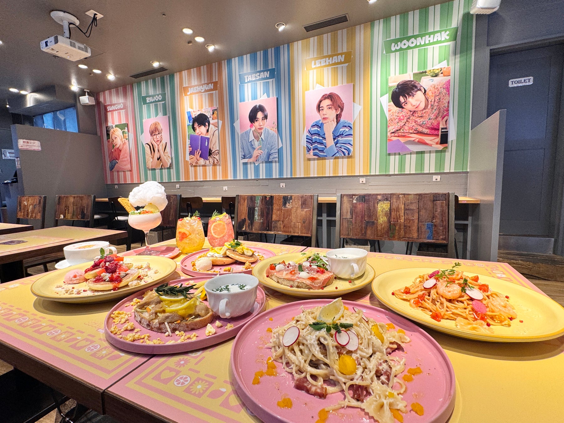 6人組ボーイグループ　BOYNEXTDOOR 2度目のテーマカフェ『BOYNEXTDOOR CAFE ～Sweet Lemonade～』　本日よりオープン！