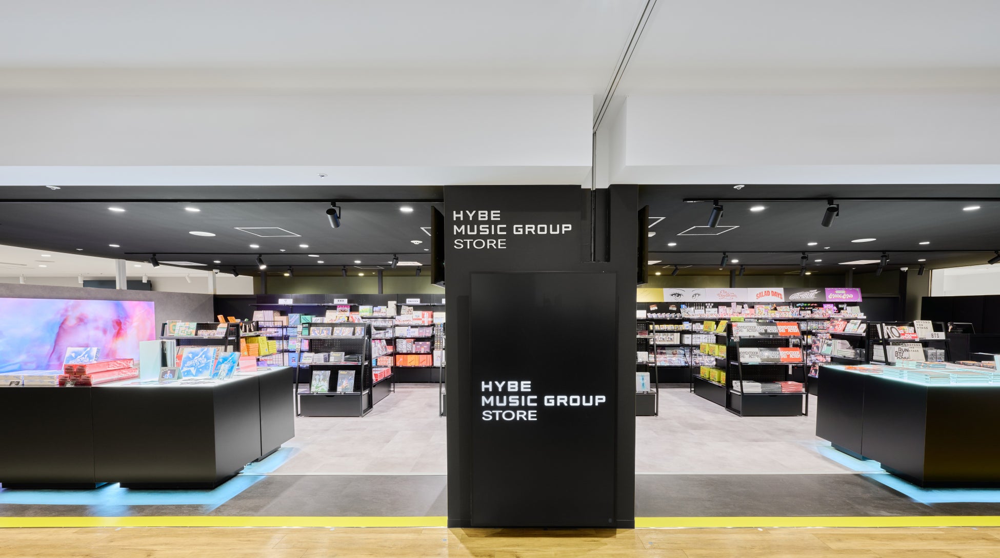 『HYBE MUSIC GROUP STORE』ツリービレッジ横浜店にオープン！～アーティストの音楽や映像に触れられる、HYBE MUSIC GROUP合同のオフラインストアが初誕生～