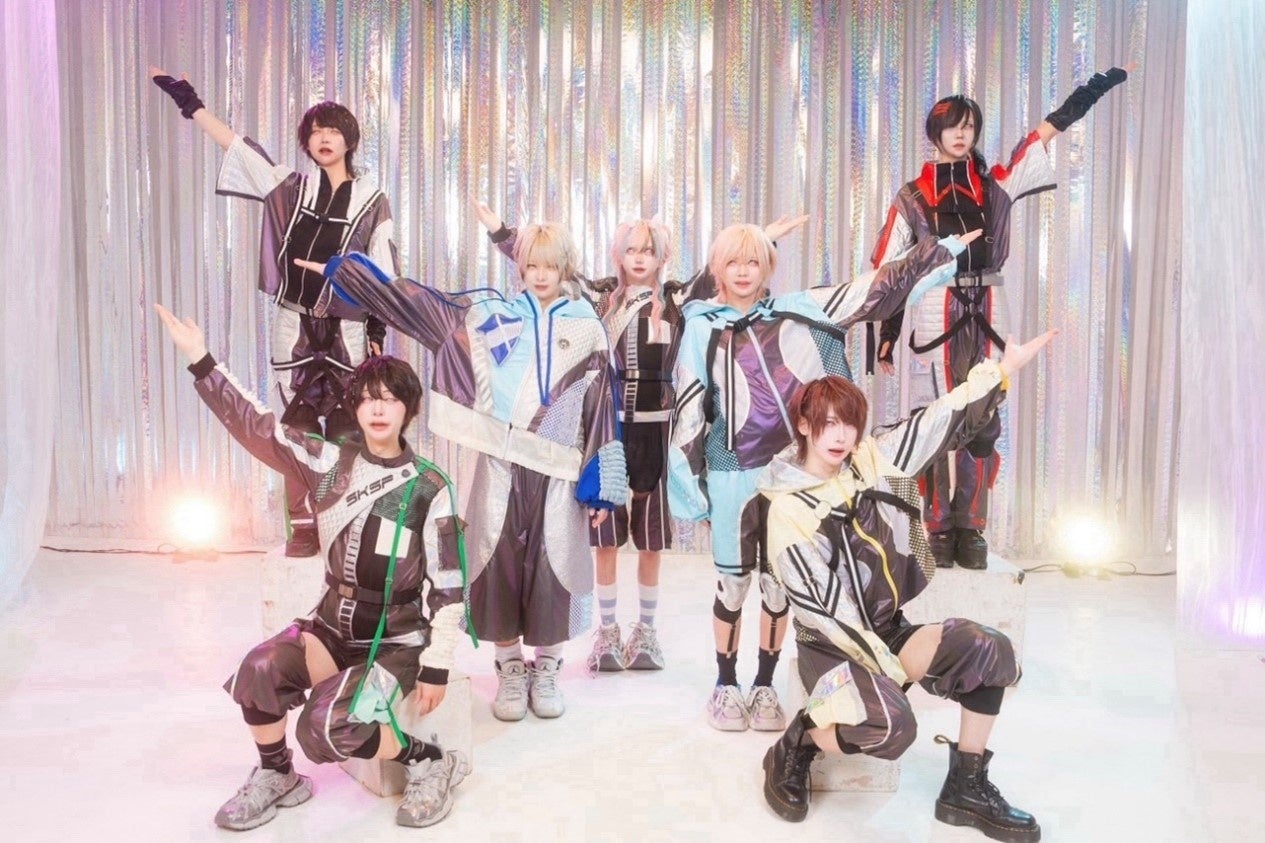 メンズアイドル『双極スペクトラム』のライブフォトがセブン‐イレブンのマルチコピー機に登場　メモカぴあにて販売開始！