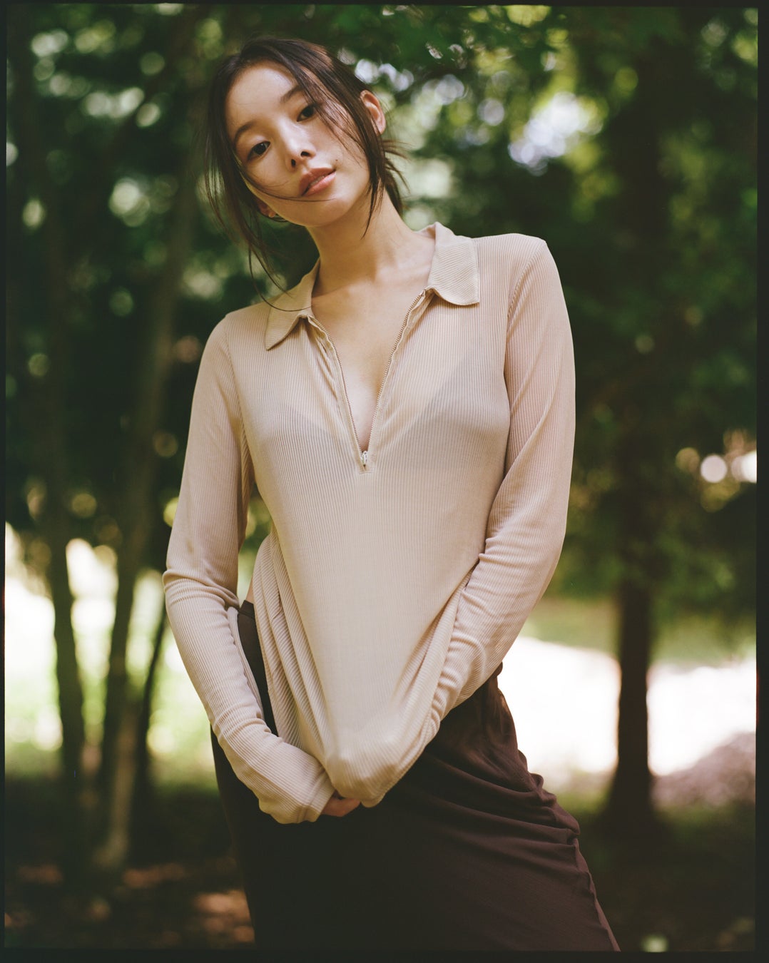 稲垣莉生 初の写真集「SHEER」が発売決定。絶対的な女性の美しさを大胆披露