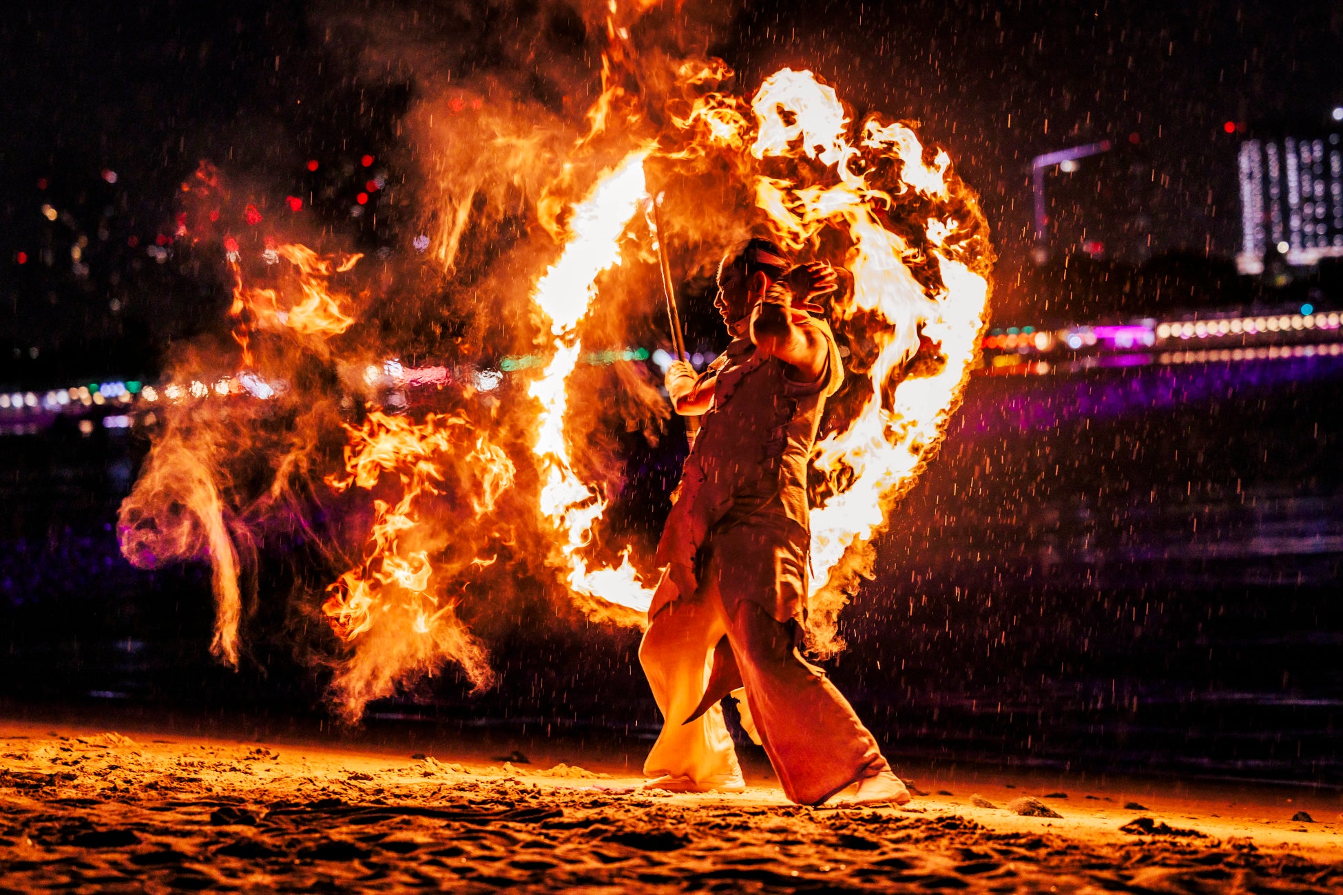 雷光炎舞かぐづち【初の海上へ！水上ステージでのファイアーパフォーマンス】STAR ISLAND 2026