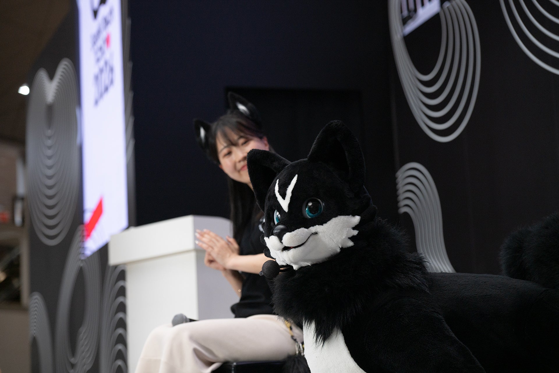 VISIONOIDが開発した動物型ロボット「FOX」がSusHi Tech TOKYO 2026に出演。人とAIロボットの対話が実現し、人と共生する未来を提示。