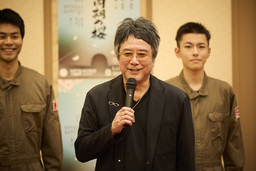 ブルーマングループ ×「水曜どうでしょう」藤村忠寿・嬉野雅道 K-MIX限定ラジオCM放送開始