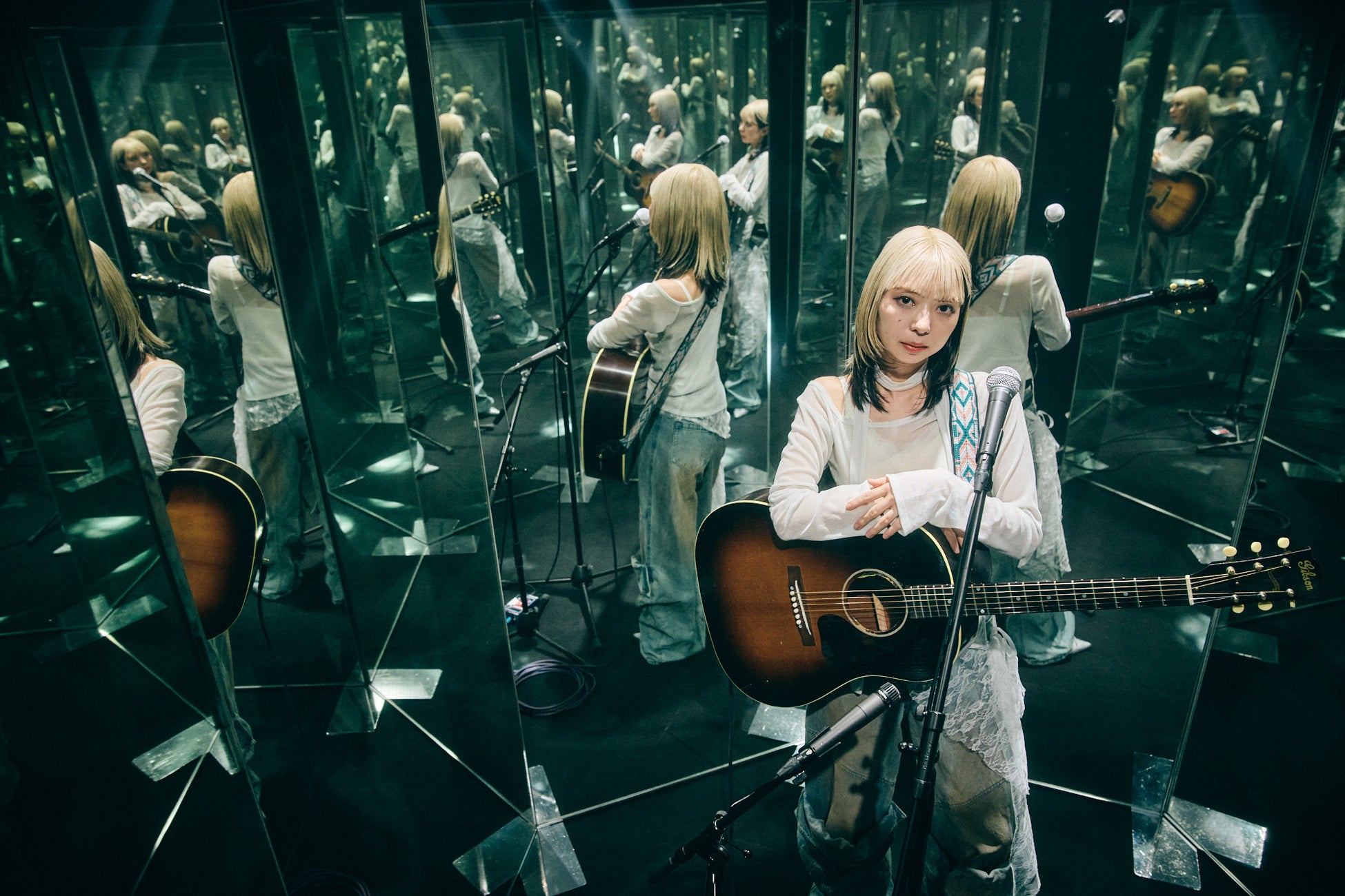 “アニソン超絶カバー動画” 最新作に、シンガー・ソングライター 竹内アンナが登場！