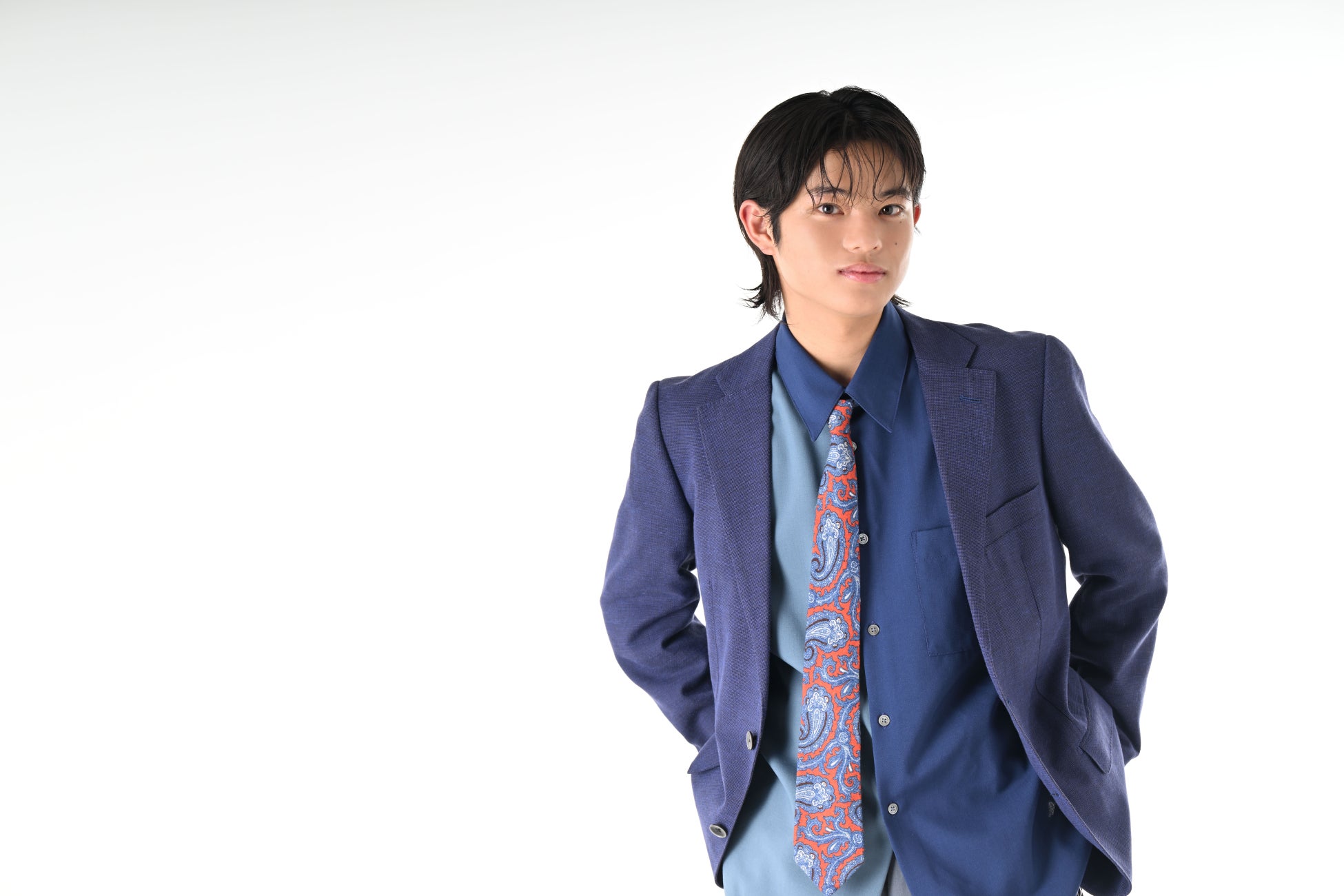 『怪物』『国宝』の名演を生んだ高校生俳優「黒川想矢」の日常に迫る　新サブスク「新潮QUE」でインタビューを配信中！