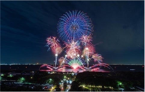 約 2.5 万人が有料観覧席で来場！湘南美容クリニック presents SBI 舞花火 in 千葉・稲毛海浜公園（いなげの浜）feat. SKY ORCHESTR♙	開催レポート
