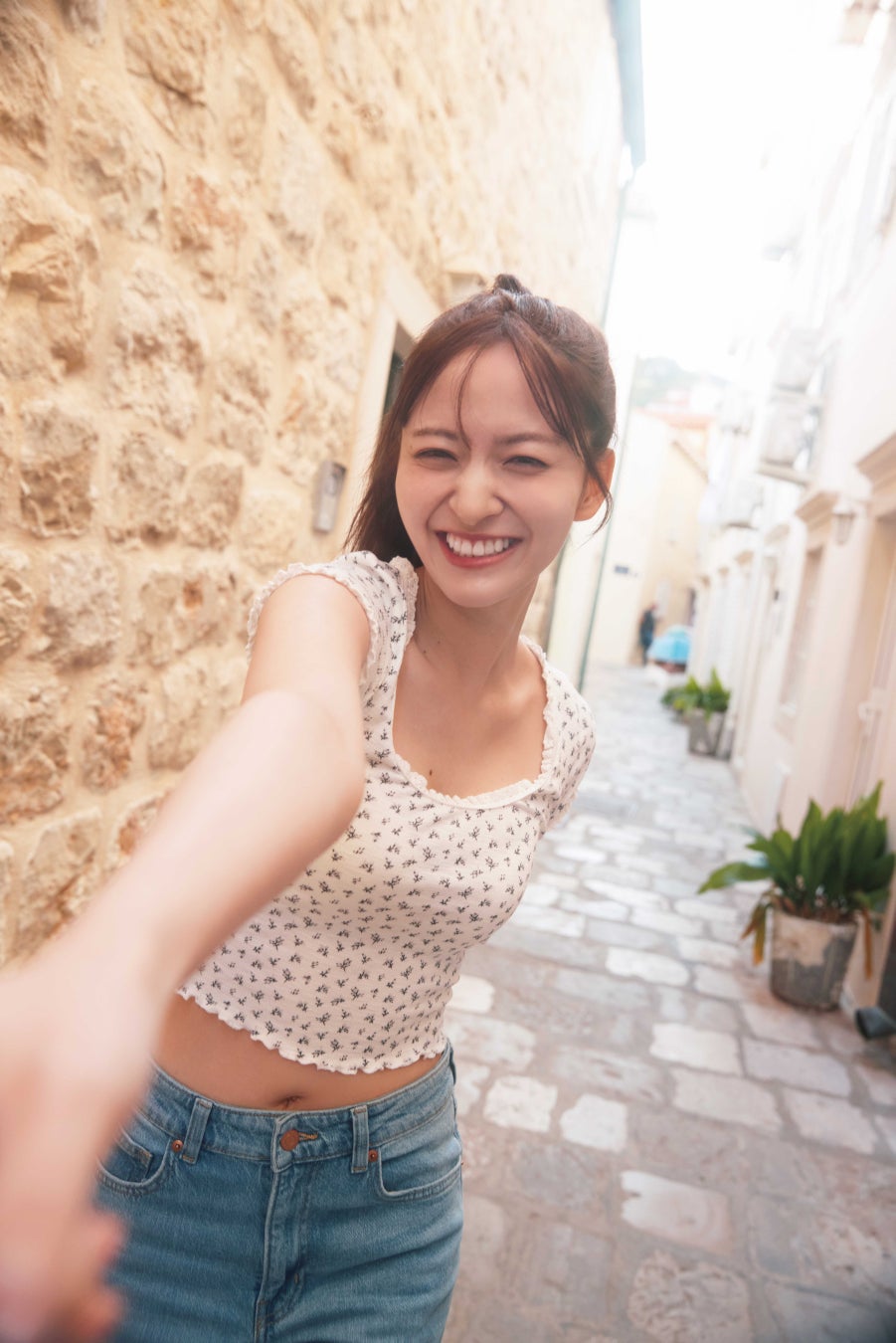 乃木坂46 金川紗耶1st写真集『好きのグラデーション』全国10店舗でのパネル展の開催が決定！先行カット第8弾も解禁