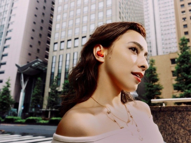 新世代スマート充電ケースと進化したTrue Adaptive ANC 2.0を搭載「Live Buds 4」、「Live Beam 4」新登場