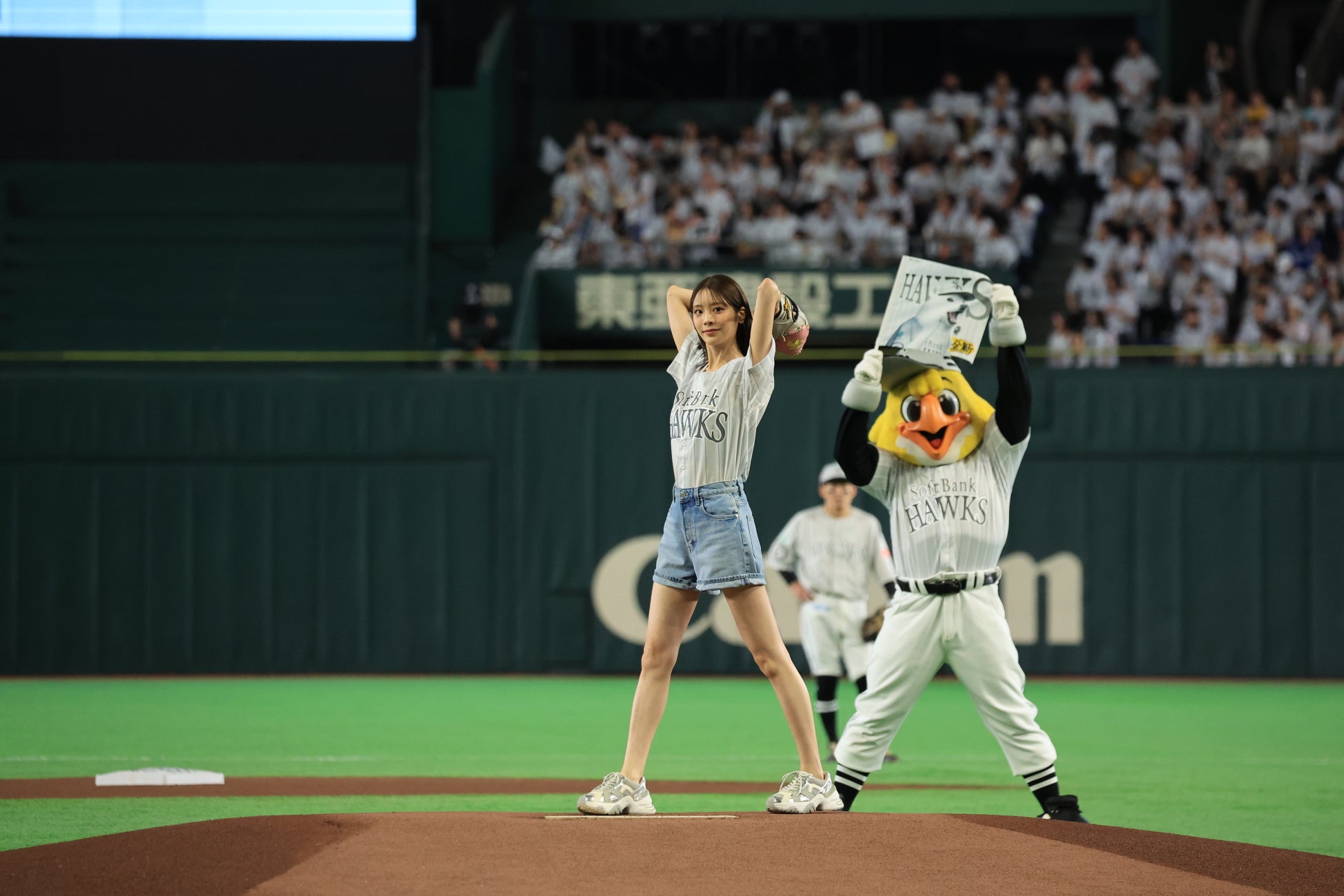 “大観衆の東京ドームで全力投球！” 貴島明日香、「鷹祭 SUMMER BOOST 2026」で始球式を務める