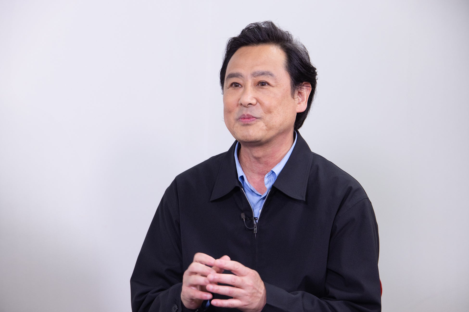 公害怪獣「ヘドラ」18金製ミニフィギュア。約1cmのサイズにドロドロ感を“ゴールド”で再現