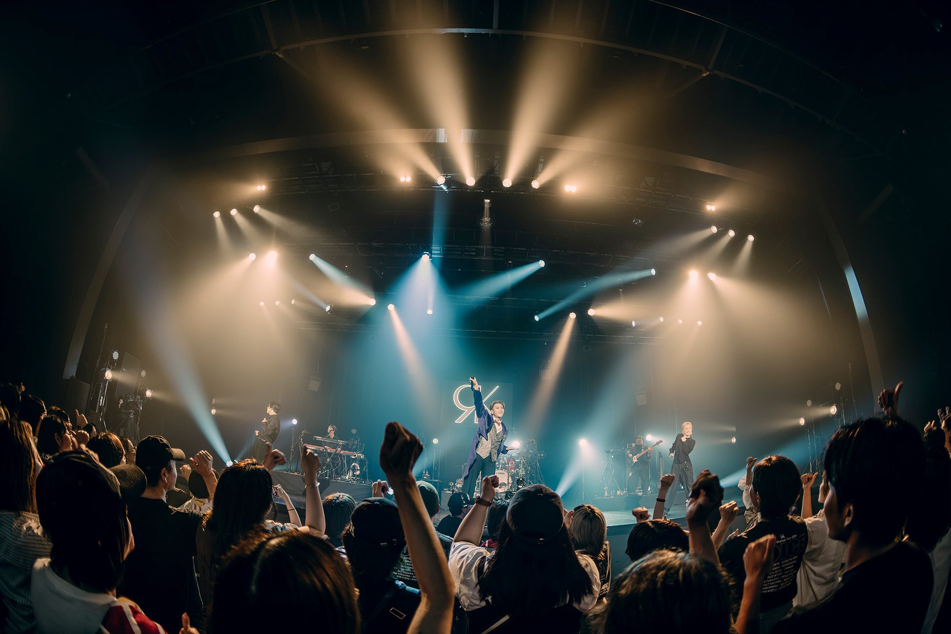 REIKO、全国8都市を回るワンマンツアー&豊洲PIT追加公演を完走。7/27(月)にフィリピンの人気楽曲カバー「Folklore Vol.1 – Tadhana / Multo」配信リリース決定
