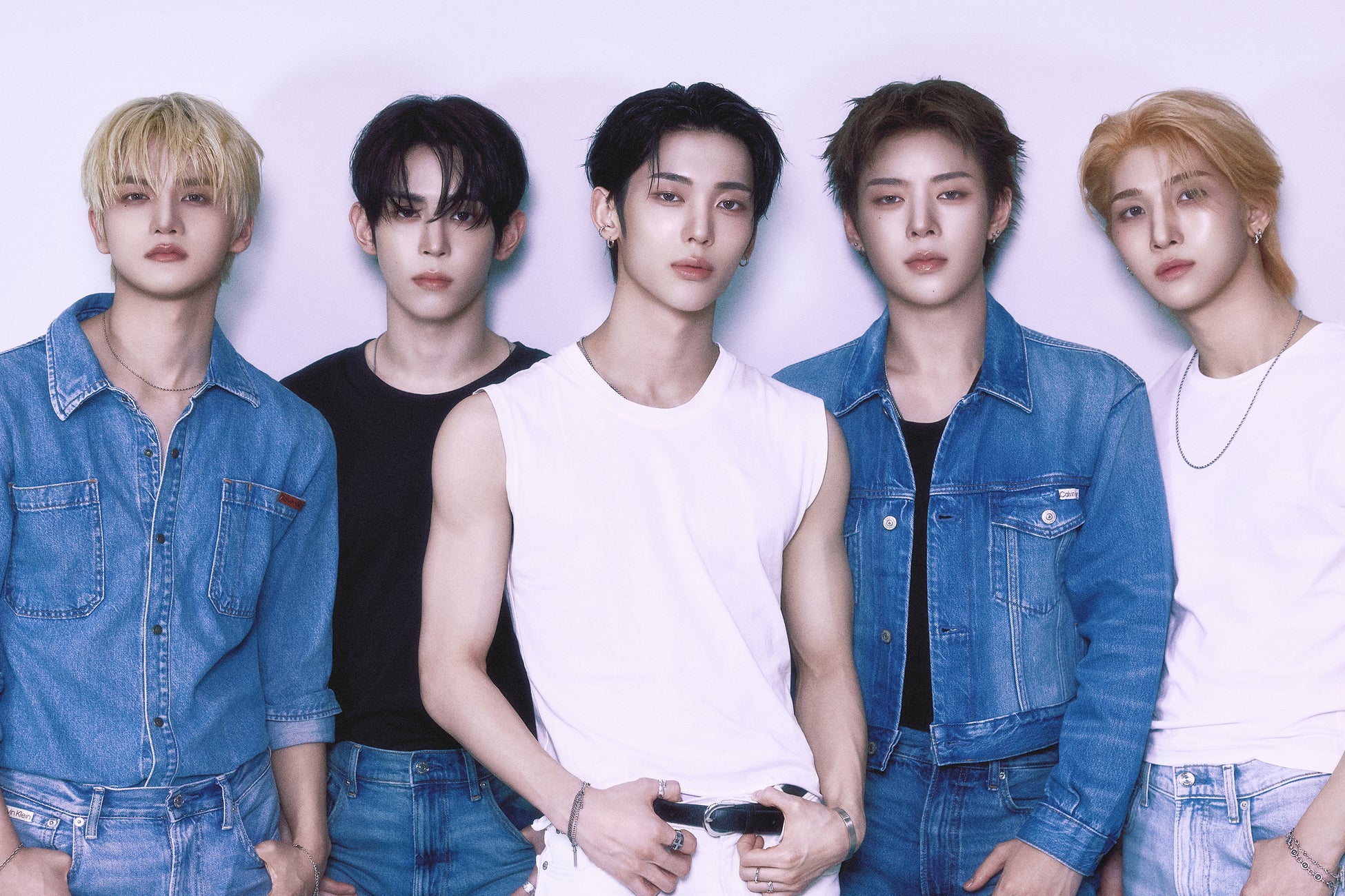 NOWZ、新曲「Achilles」でカムバック···80’s音楽番組を完璧に再現したZ世代ディスコ