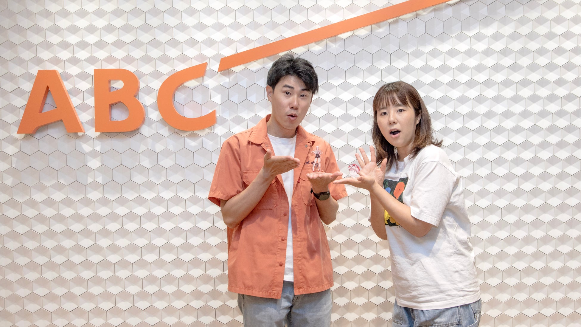 ABCラジオPodcast「ニッキューナナの秘宝感」、FANZA同人とのコラボ企画を実施！リスナーと一緒に、新たな”性癖“を開拓！？