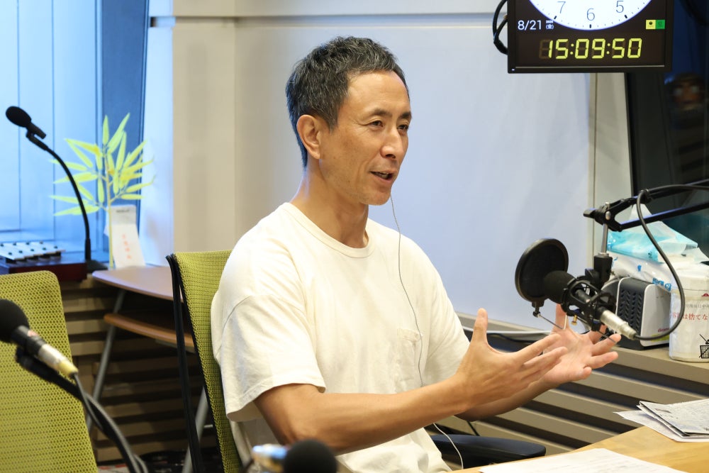 活動拠点「くまモンスクエア」でくまモンのステージが復活。被災地へ、そして世界に向けて、希望の歌「にじ 〜熊本応援バージョン」を発信。