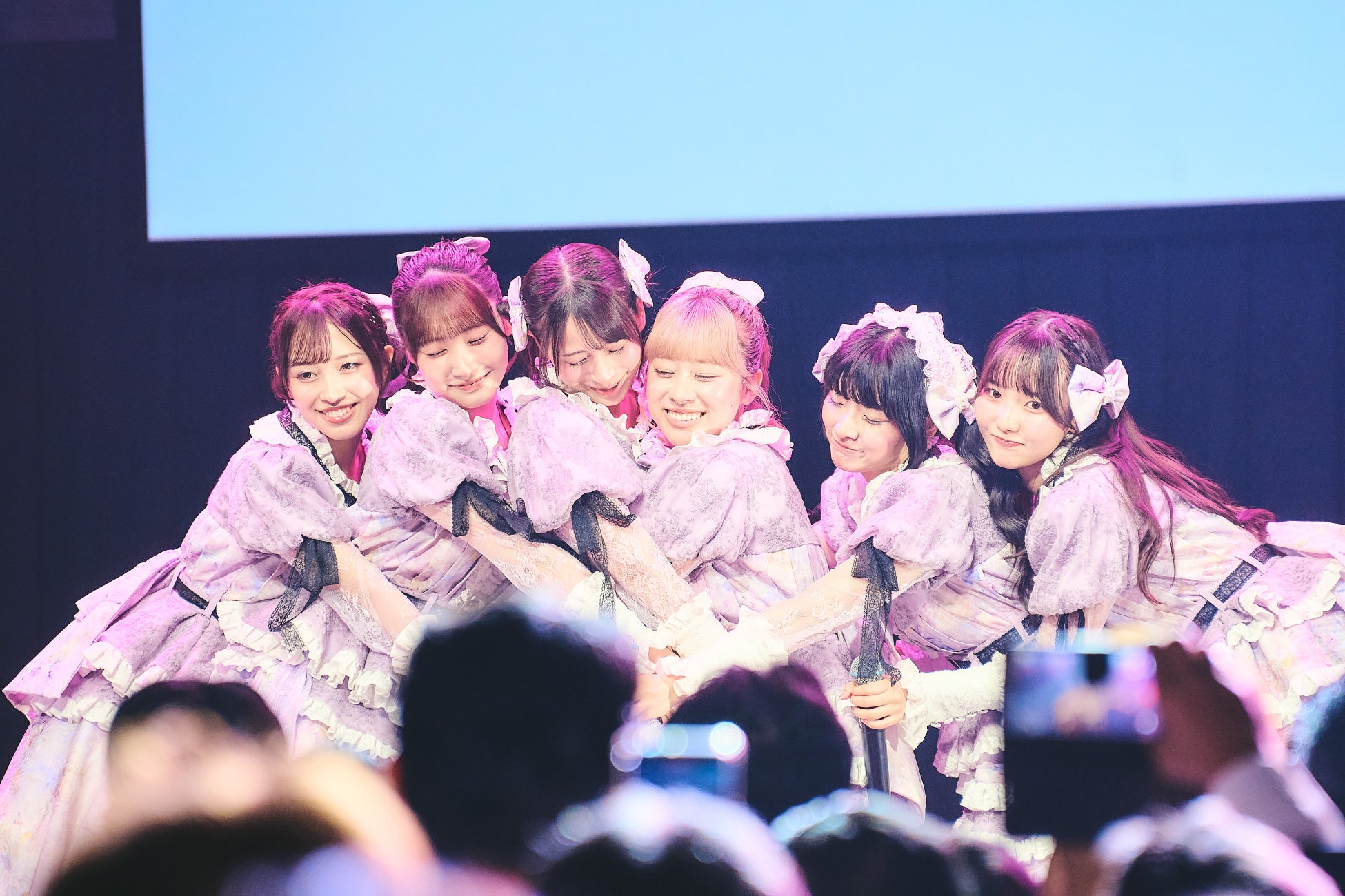 元AKB48・永尾まりやプロデュースのWASURENA、デビューライブで刻んだ“忘れられない、始まり。”