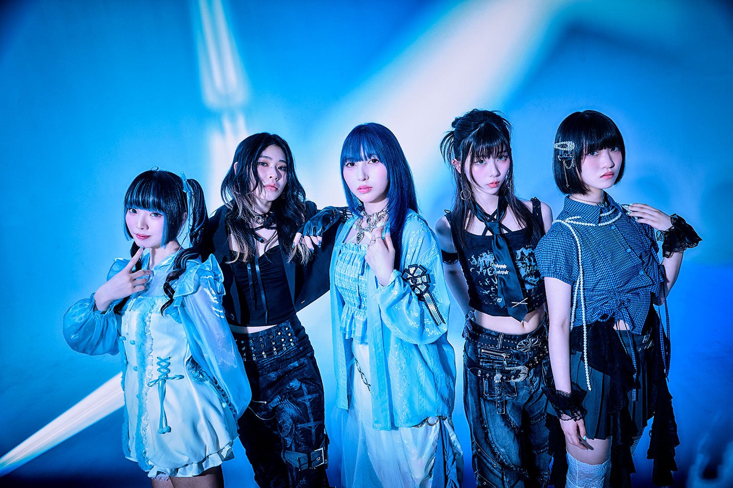 『ガールズバンドクライ First Riff』発ロックバンド Canna Lily、信念を貫く想いを込めた新曲「変わらない世界と歌」を配信リリース