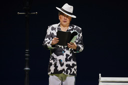 白石加代子と風間杜夫が神々の国生み奮闘記を面白おかしくお届けする朗読劇「古事記」開幕！！