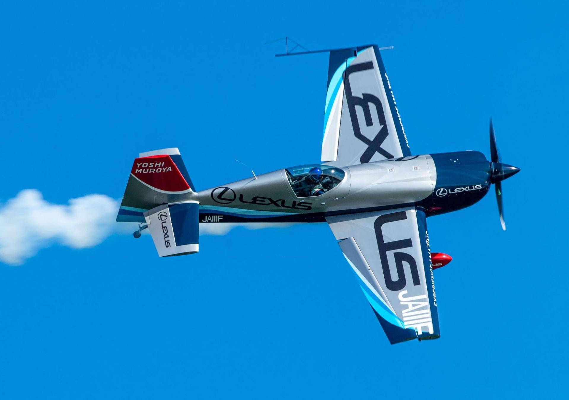 LIVE AZUMA 2026オープニングを、エアレース世界王者のフライトが飾る｜10月17日・18日　　「Yoshi Muroya × LEXUS Special Flight」実施
