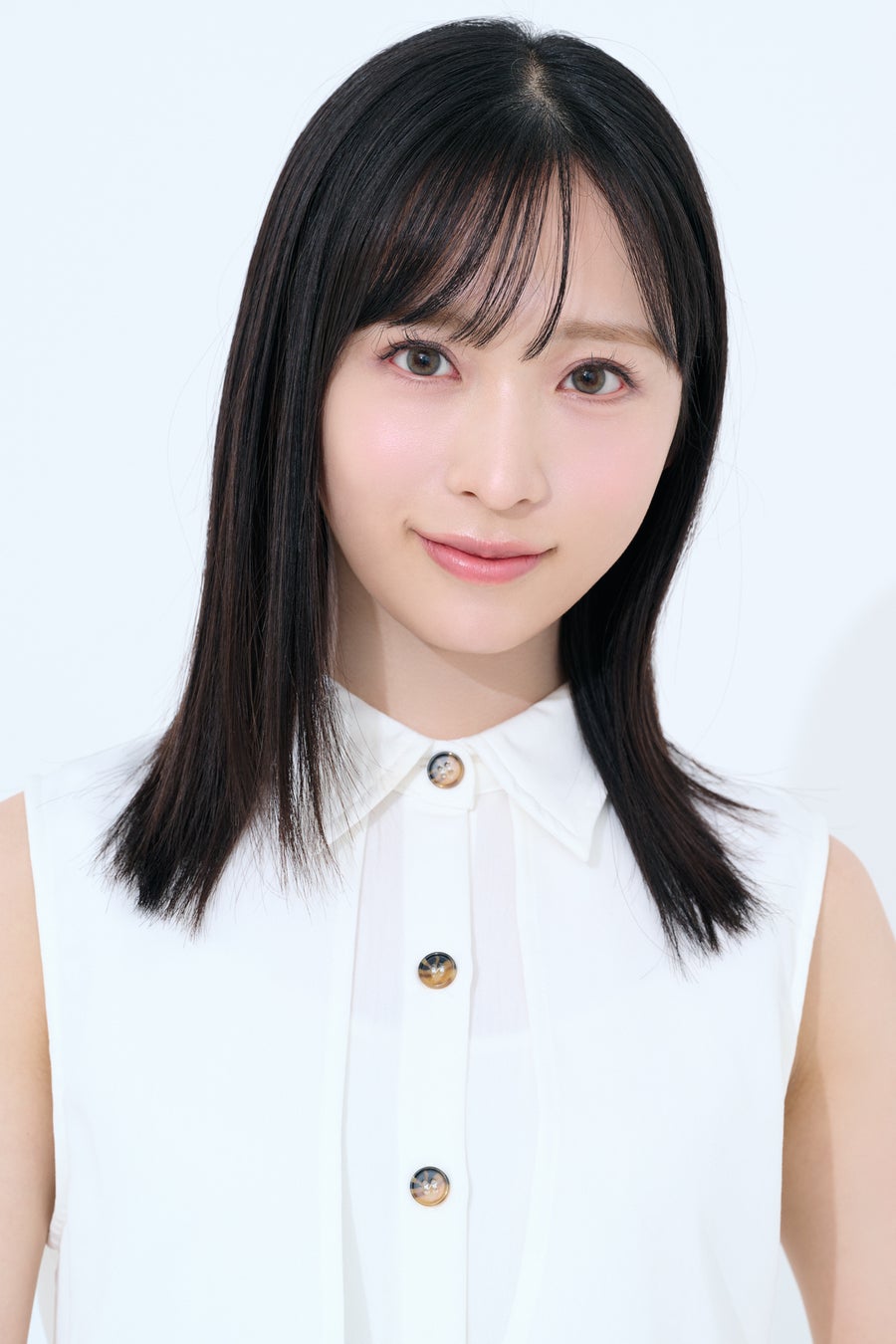 小栗有以(AKB48)、2027年カレンダー発売決定！朝の空気から街歩きまで、自然体の魅力を詰め込んだ最新作